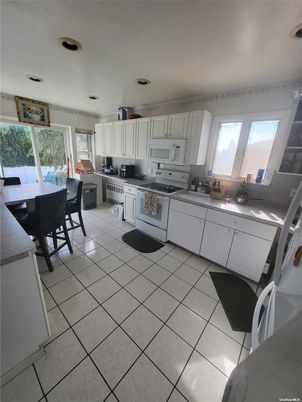 Dining room, Interior, Kitchen, Recessed Lighting