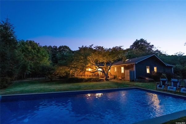 Exterior, Pool