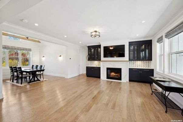 Dining room, Fireplace, Interior, Recessed Lighting, Wood Texture Flooring