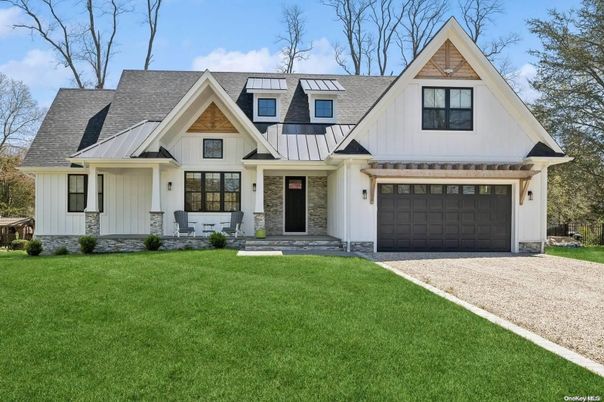 Attached, Exterior, Facade, Farmhouse