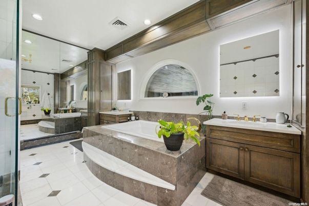 Bathroom, Dual Sink Vanities, Glass Shower, Interior, Recessed Lighting