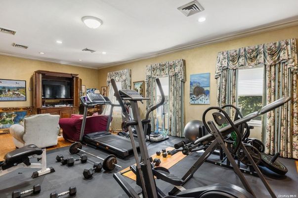 Fitness Equipment, Interior, Recessed Lighting