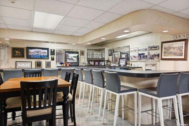 Dining room, Interior, Recessed Lighting