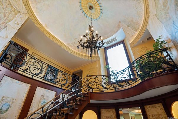 Chandelier, Interior