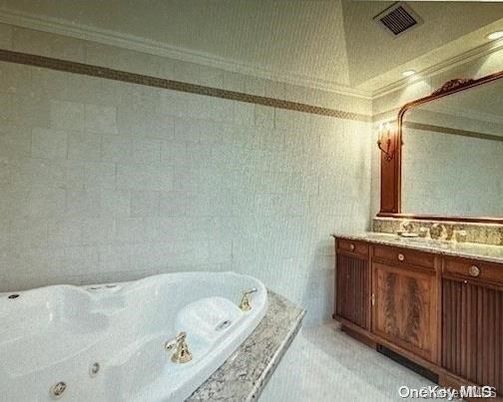 Bathroom, Interior, Recessed Lighting