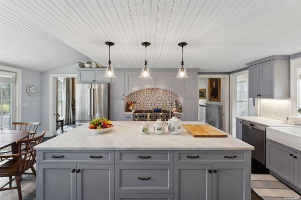 Interior, Kitchen, Pendant Lights, Stainless Steel Appliances