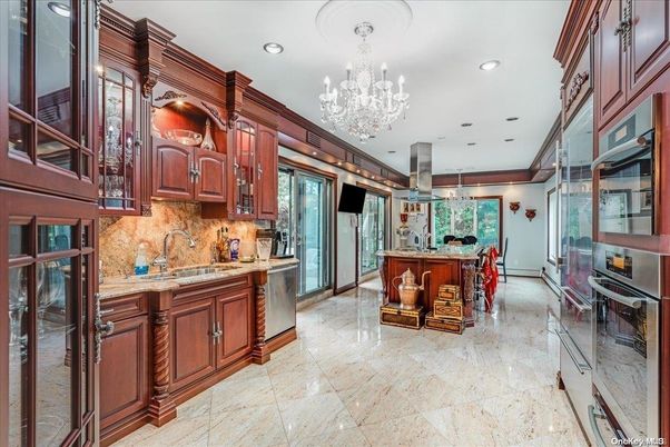 Chandelier, Dining room, Interior, Kitchen, Recessed Lighting, Stainless Steel Appliances
