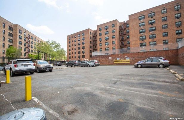 Exterior, Facade, Condo Building