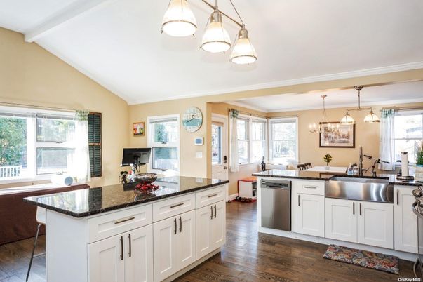 Dining room, Interior, Kitchen, Pendant Lights, Wood Texture Flooring