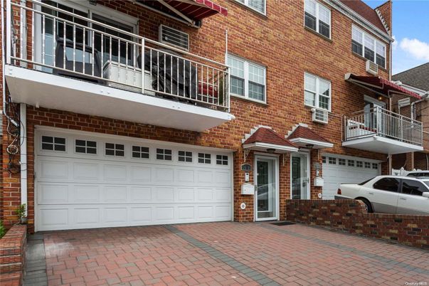 Attached, Exterior, Facade, Brick Facade, Rowhouse