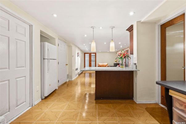Interior, Kitchen, Pendant Lights, Recessed Lighting