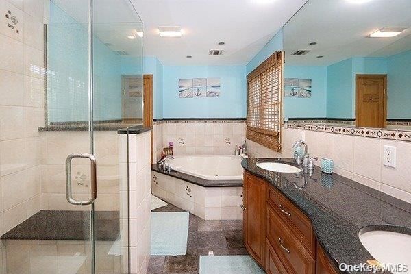 Bathroom, Dual Sink Vanities, Glass Shower, Interior, Recessed Lighting