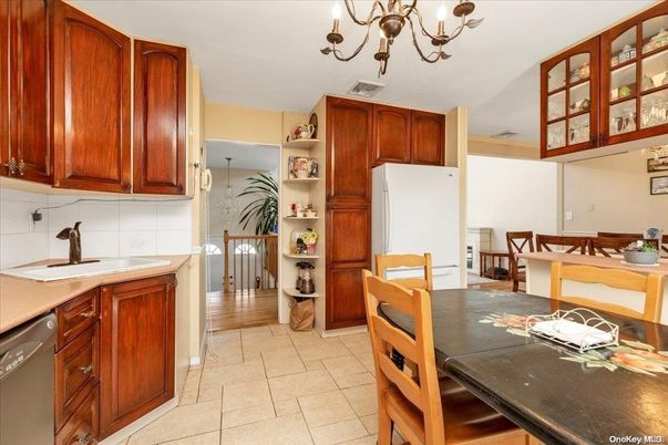 Chandelier, Dining room, Interior, Kitchen
