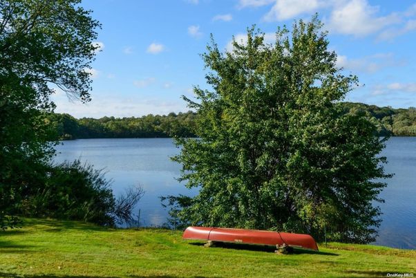 Exterior, Lake