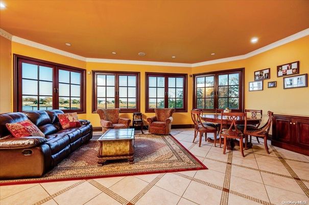 Dining room, Interior, Living room, Recessed Lighting