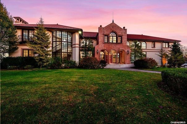 Backyard, Exterior, Facade, Mediterranean