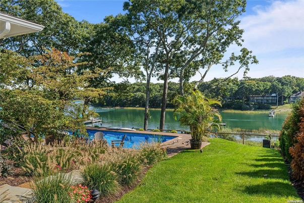 Exterior, Lake