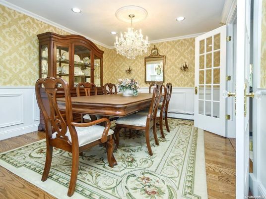 Chandelier, Dining room, Interior, Recessed Lighting, Wood Texture Flooring