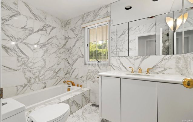 Bathroom, Interior, Marble, Marble Walls