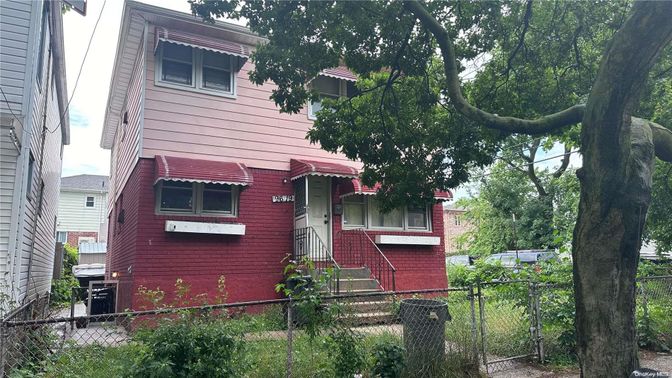 Exterior, Facade, None