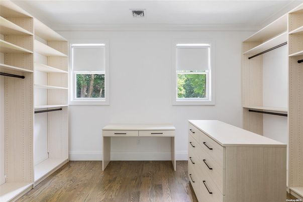 Interior, Walk-in Closets, Wood Texture Flooring