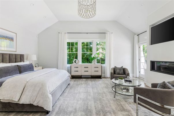 Bedroom, Interior, Pendant Lights