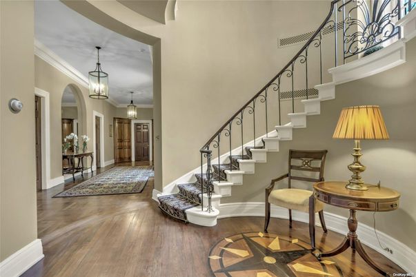 Interior, Pendant Lights, Wood Texture Flooring