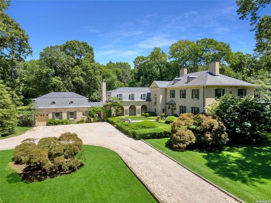 Backyard, Exterior, Facade, French Provincial