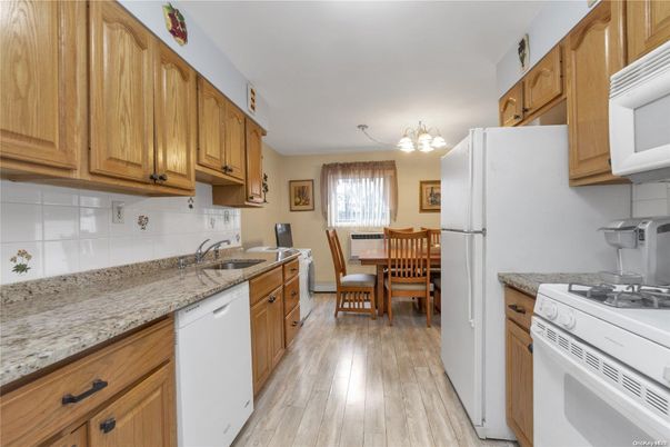 Chandelier, Dining room, Interior, Kitchen, Wood Texture Flooring
