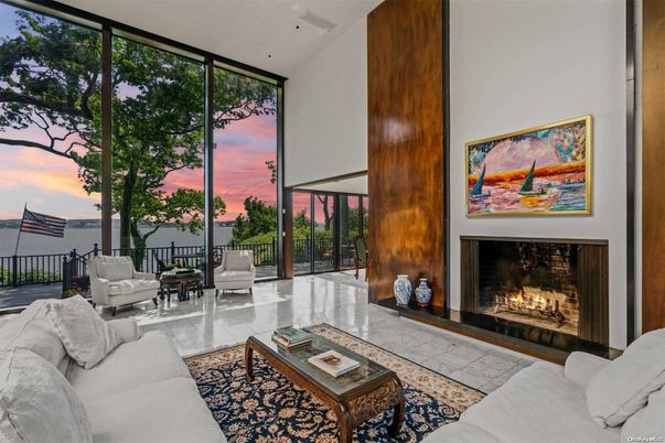 Fireplace, Interior, Living room