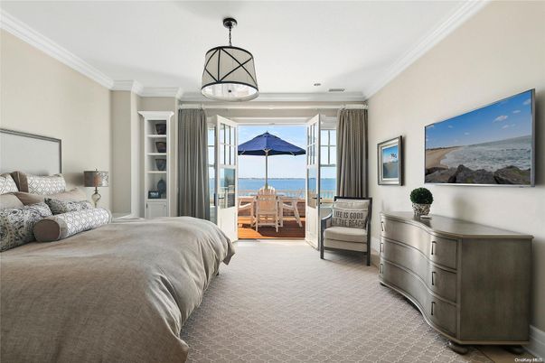 Bedroom, Interior, Water
