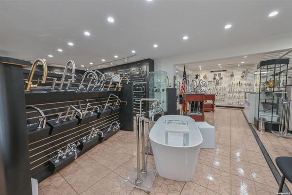 Bathroom, Free Standing Baths, Interior, Recessed Lighting