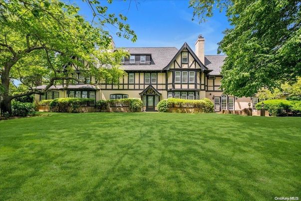Backyard, Exterior, Facade, Tudor Revival