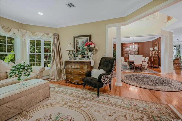 Chandelier, Dining room, Interior, Recessed Lighting, Wood Texture Flooring