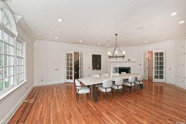 Chandelier, Dining room, Fireplace, Interior, Recessed Lighting, Wood Texture Flooring
