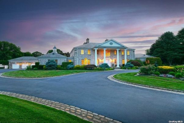 Attached, Exterior, Facade, French Provincial