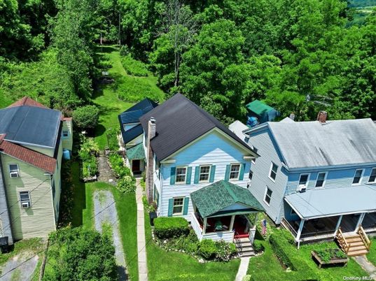 Exterior, Drone