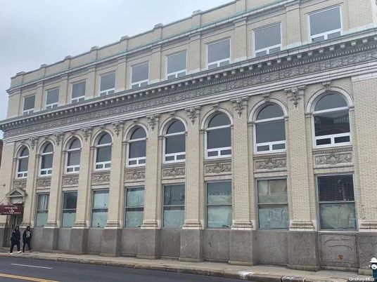 Exterior, Facade, Chicago School