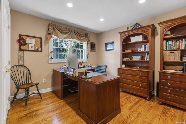 Home Office, Interior, Recessed Lighting, Wood Texture Flooring