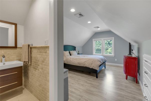 Bathroom, Bedroom, Interior, Recessed Lighting, Wood Texture Flooring