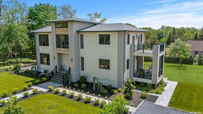 Backyard, Exterior, Facade, French Provincial