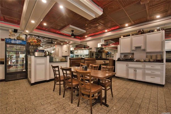 Dining room, Interior, Recessed Lighting