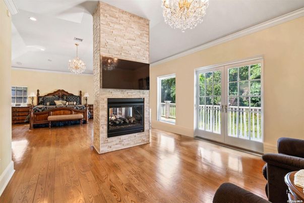 Chandelier, Fireplace, Interior, Recessed Lighting, Wood Texture Flooring