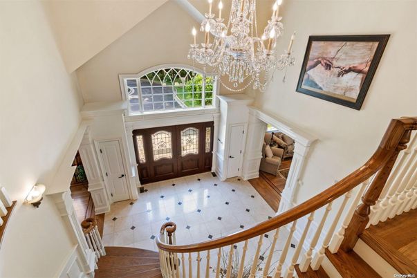 Chandelier, Interior