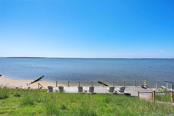 Exterior, Lake