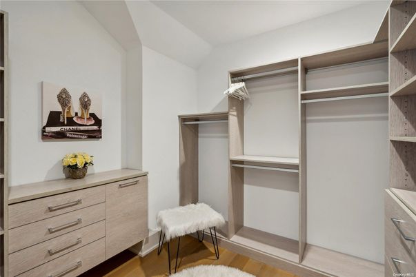 Interior, Walk-in Closets, Wood Texture Flooring