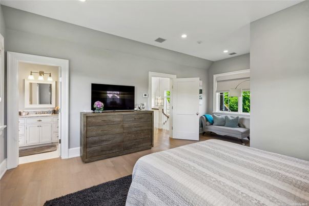 Bathroom, Bedroom, Interior, Recessed Lighting, Wood Texture Flooring