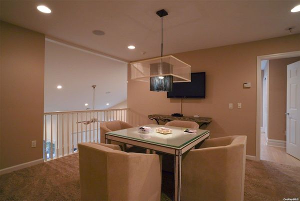 Dining room, Interior, Pendant Lights, Recessed Lighting
