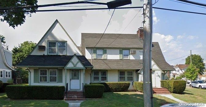 Exterior, Facade, Tudor Revival