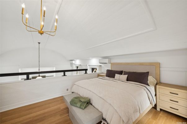 Bedroom, Interior, Pendant Lights, Wood Texture Flooring